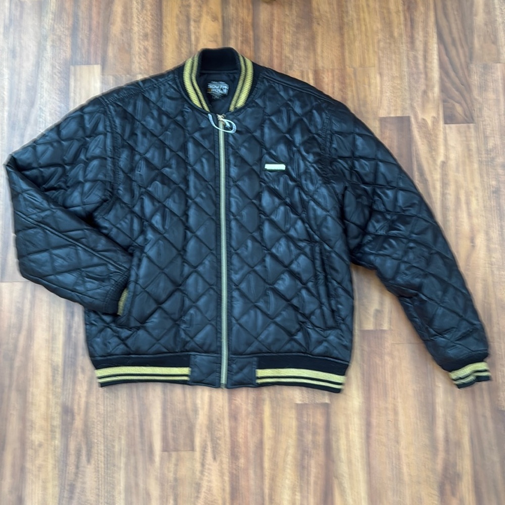 South Pole vintage men’s size medium, black puffer quilted winter coat.